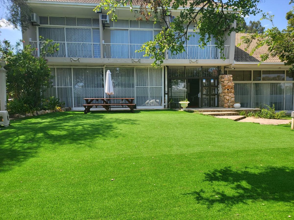 Sandstone Kroonstad Exterior foto